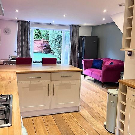 Jekyll'S On Hyde - Spacious Town House - Central Winchester - Free Parking, Sleeps 5 - By Xplus Stays Ngoại thất bức ảnh