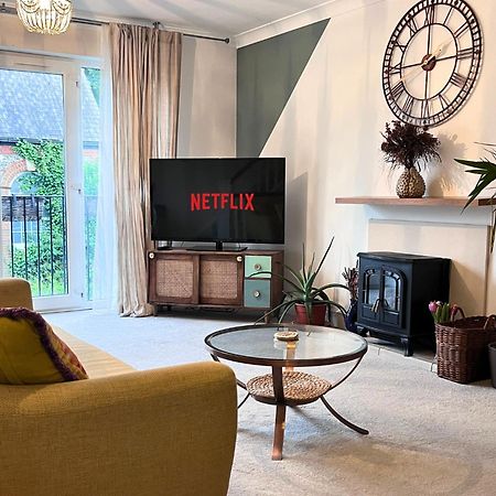 Jekyll'S On Hyde - Spacious Town House - Central Winchester - Free Parking, Sleeps 5 - By Xplus Stays Ngoại thất bức ảnh