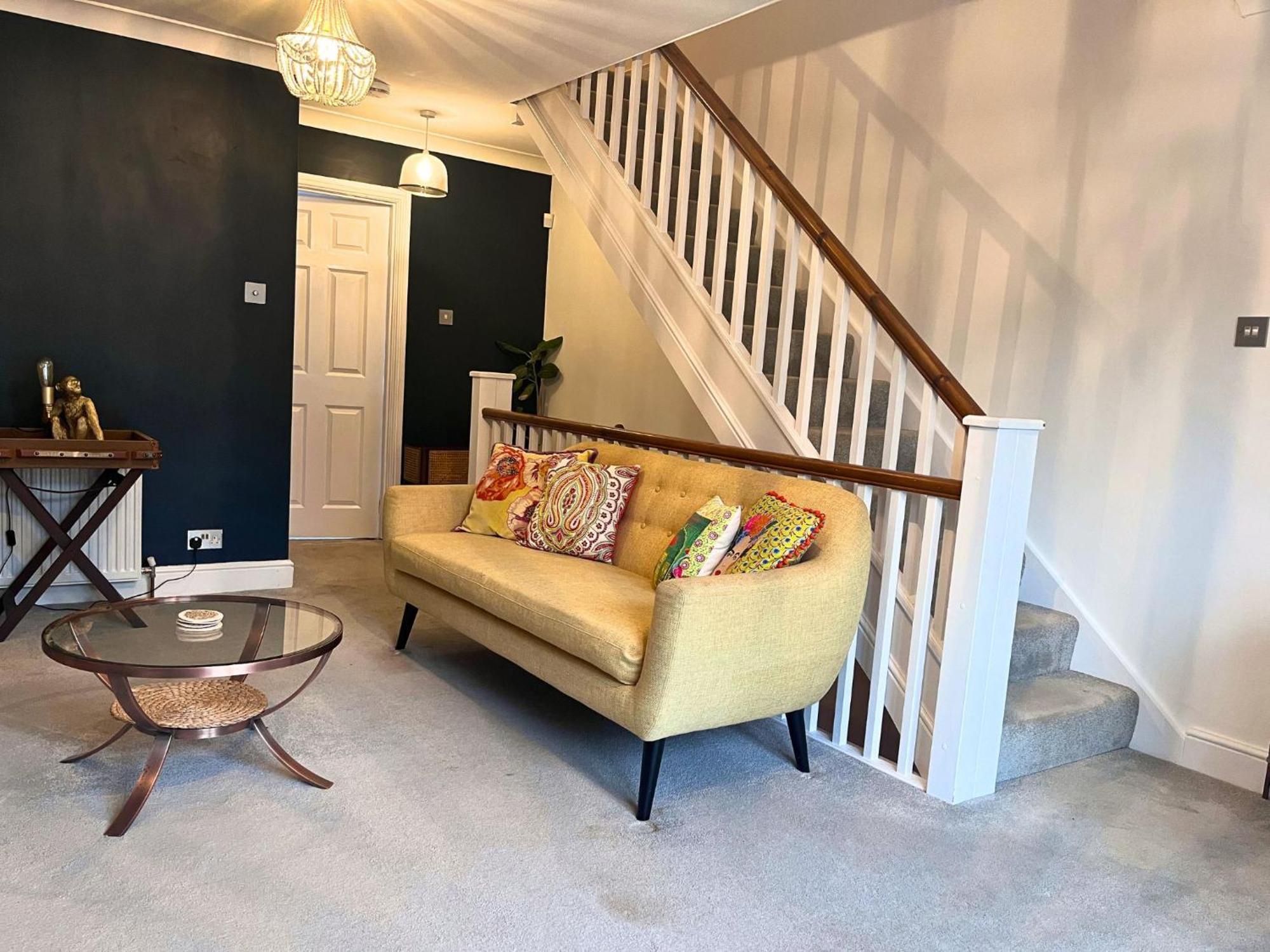 Jekyll'S On Hyde - Spacious Town House - Central Winchester - Free Parking, Sleeps 5 - By Xplus Stays Ngoại thất bức ảnh