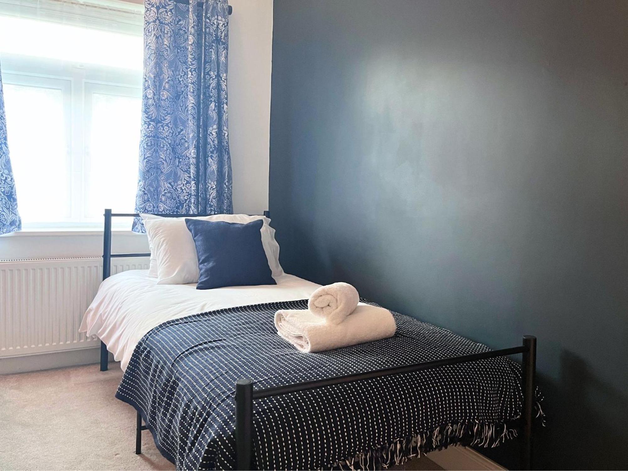 Jekyll'S On Hyde - Spacious Town House - Central Winchester - Free Parking, Sleeps 5 - By Xplus Stays Ngoại thất bức ảnh