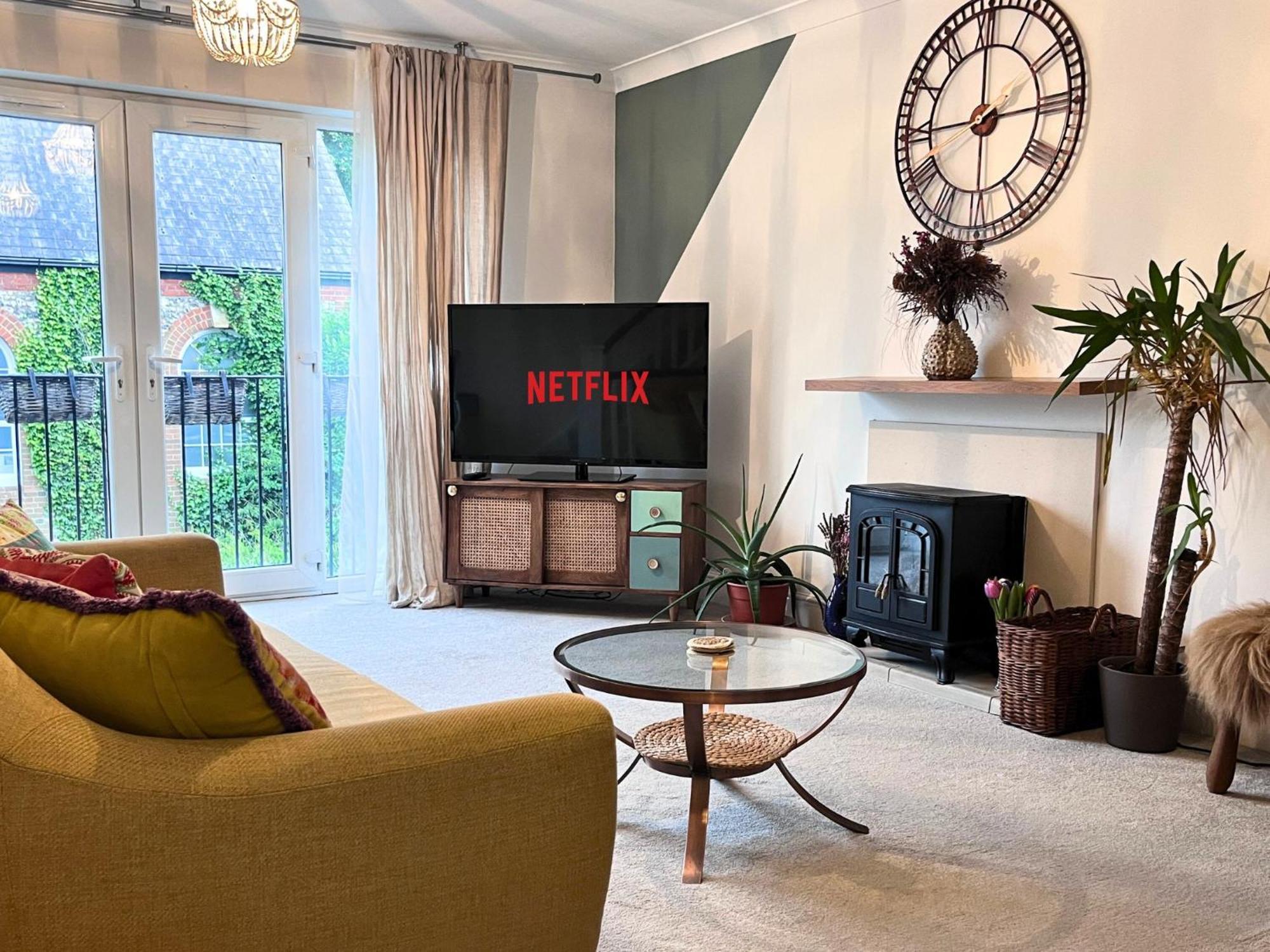 Jekyll'S On Hyde - Spacious Town House - Central Winchester - Free Parking, Sleeps 5 - By Xplus Stays Ngoại thất bức ảnh
