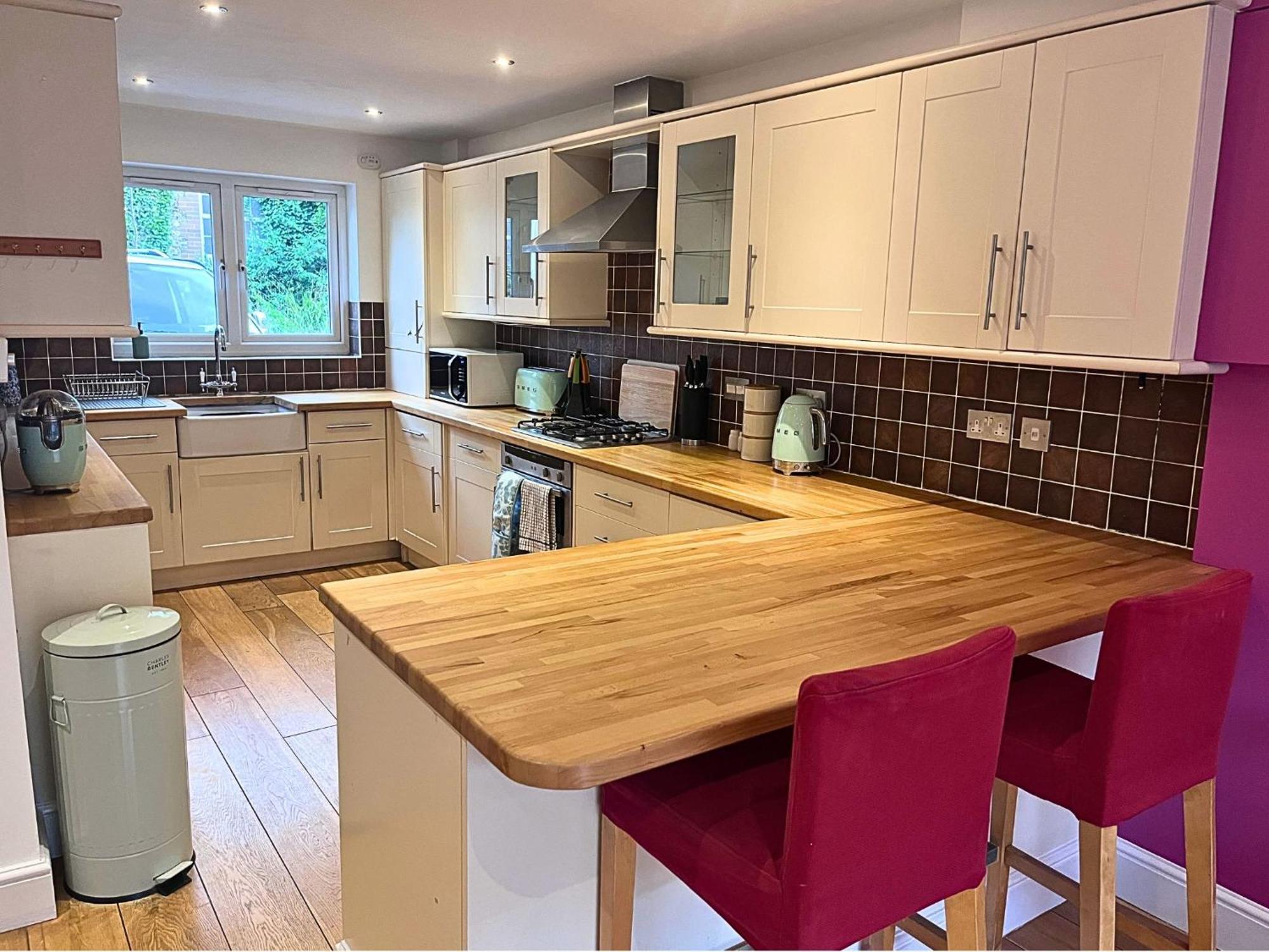 Jekyll'S On Hyde - Spacious Town House - Central Winchester - Free Parking, Sleeps 5 - By Xplus Stays Ngoại thất bức ảnh