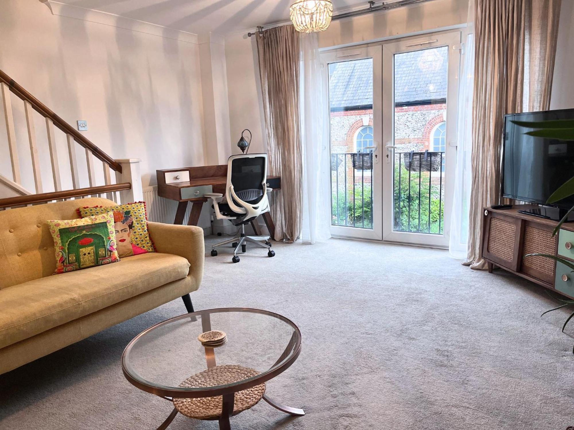 Jekyll'S On Hyde - Spacious Town House - Central Winchester - Free Parking, Sleeps 5 - By Xplus Stays Ngoại thất bức ảnh